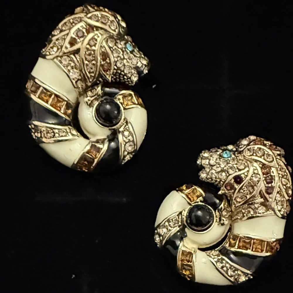 Heidi Daus Gold and Black Reptile clip Earrings - Picture 2 of 3